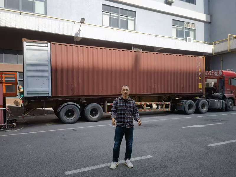 Ez a siker a kiváló csapatmunka és a kommunikáció eredménye. Megtiszteltetés, hogy hozzájárulhatok a tiszta vízhez való globális hozzáféréshez.