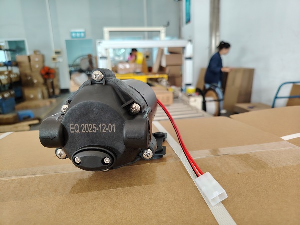 Nagynyomású vízfokozó szivattyú víztisztítókhoz – Erőteljes szívás és kiváló kipufogó kapacitás