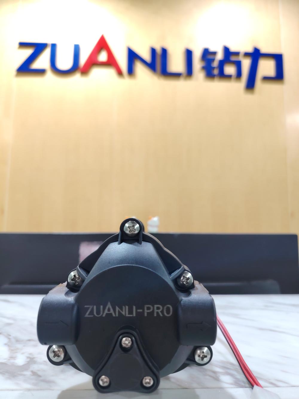 Ünnepi rohanás, hibátlan kiszállítás! A konténer úton van egy értékes partnerhez.ZUANLI RO PUMP.