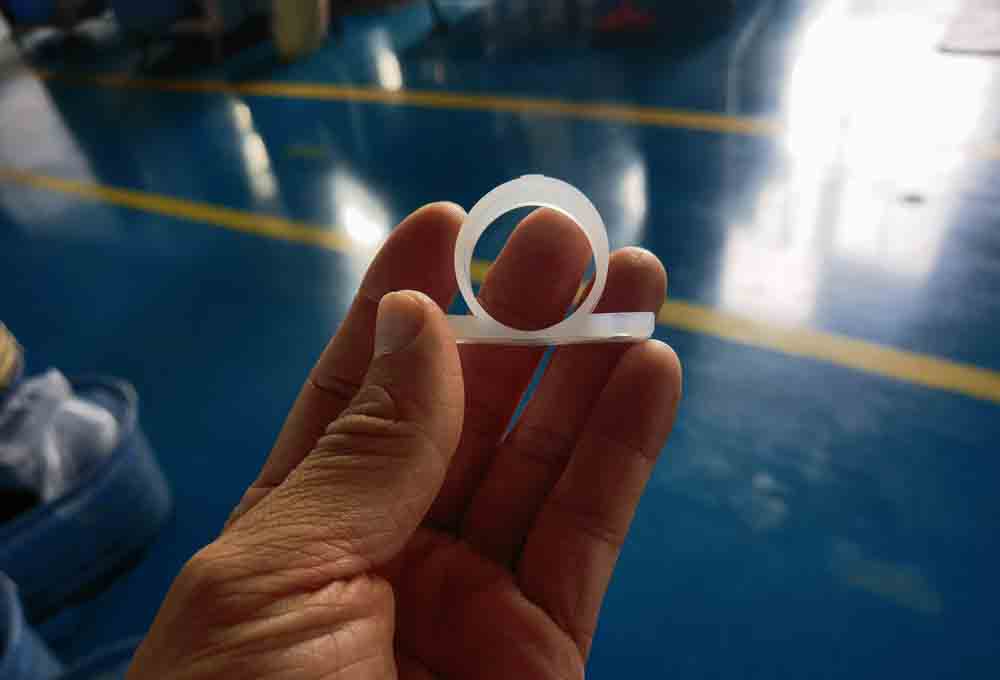 Egyedi környezetbarát rezgéscsillapító és csúszásmentes szilikon tartókonzol